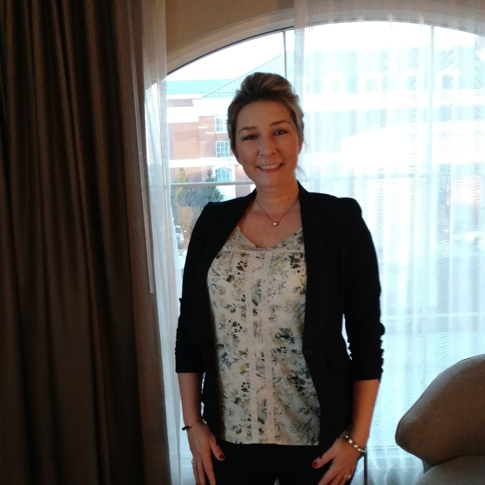 Meet your Posher, Veronica